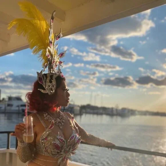 Cabaret burlesque carnivale Costume Silver Magenta 5-Piece - Picture 4 of 12